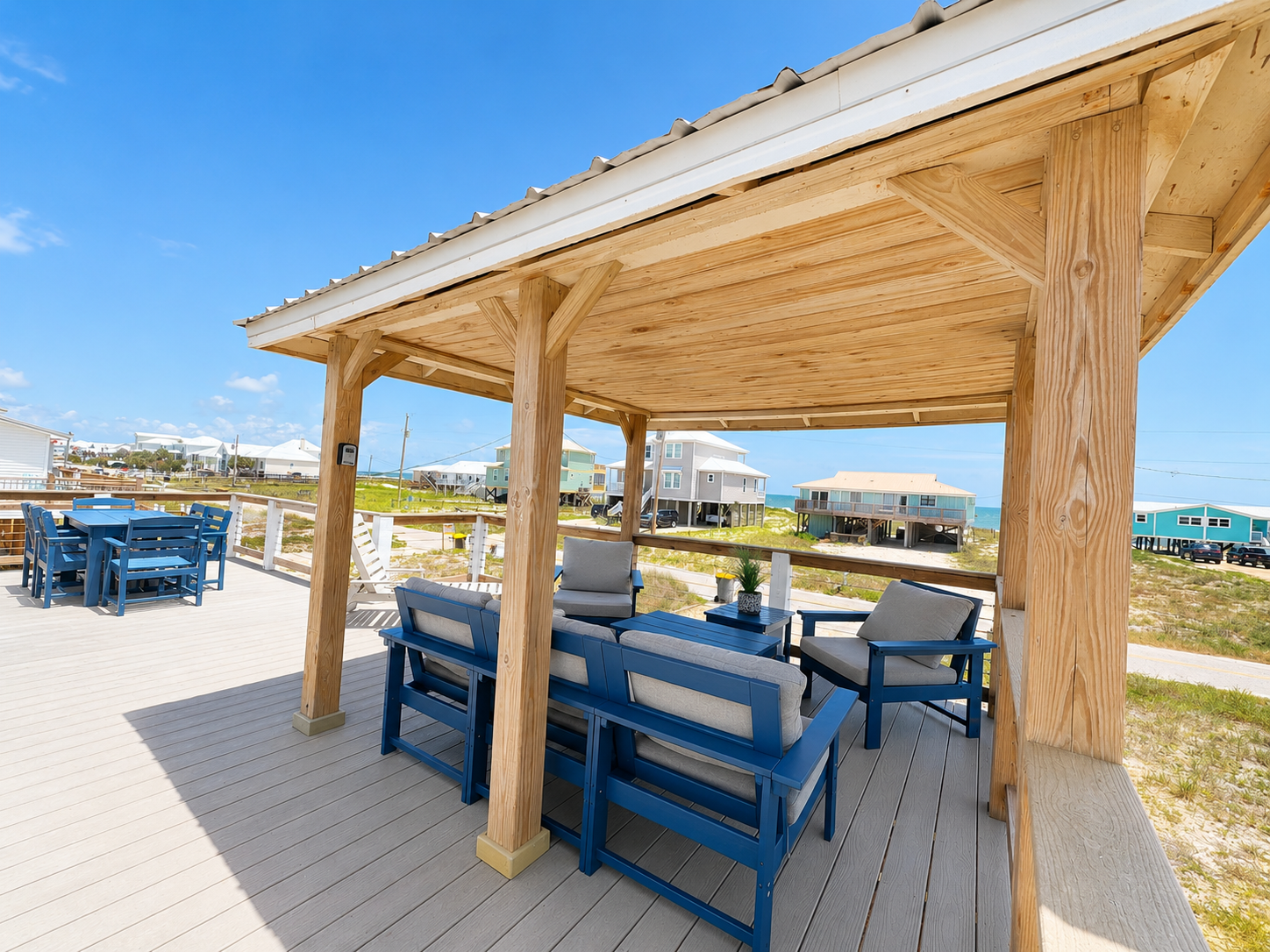 Deck and gazebo at Good Tides Only